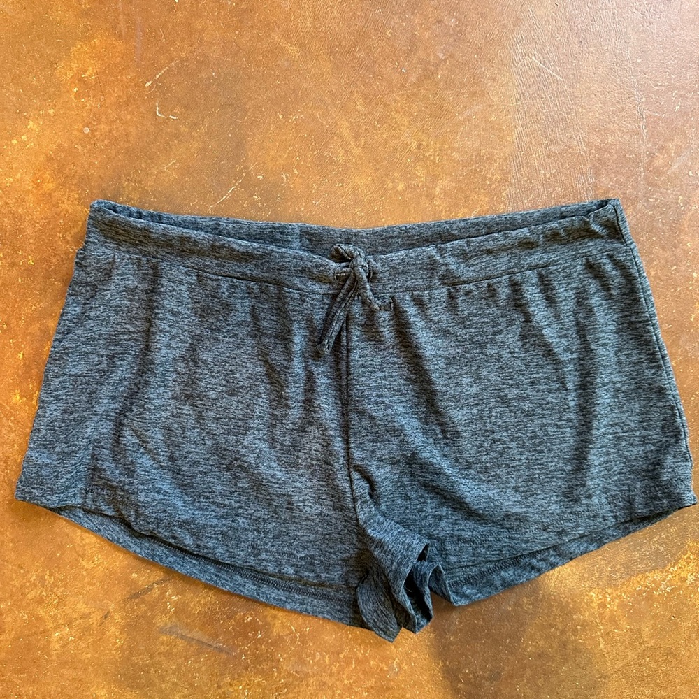 Beyond Yoga drawstring shorts